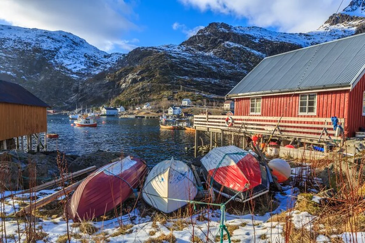Norweska wioska zimą na Lofotach