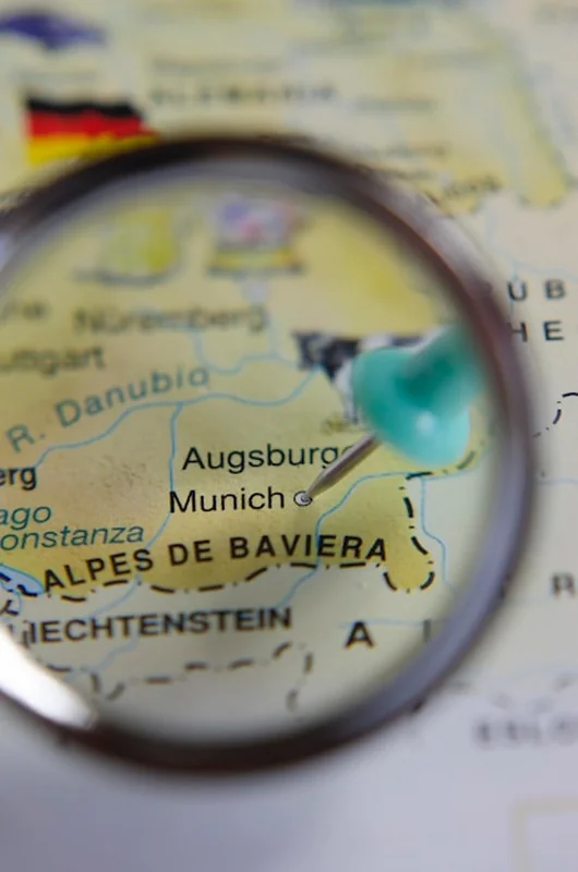 Mapa Monachium w Niemczech jako koncepcja podróży w Europie